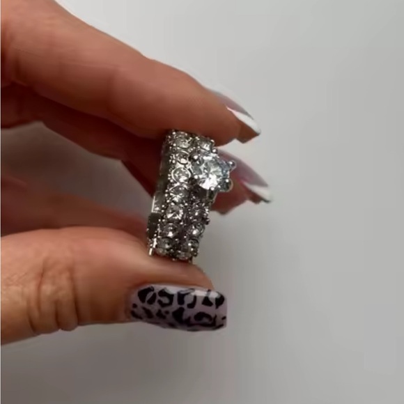 Silver Crystal Engagement Ring Set – Elegant Double Band Bridal 
Small size - Picture 3 of 15